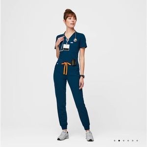 Figs Deep Reef Scrub Set- XS Zamora Bottom and S Catarina One Pocket Top NWOT